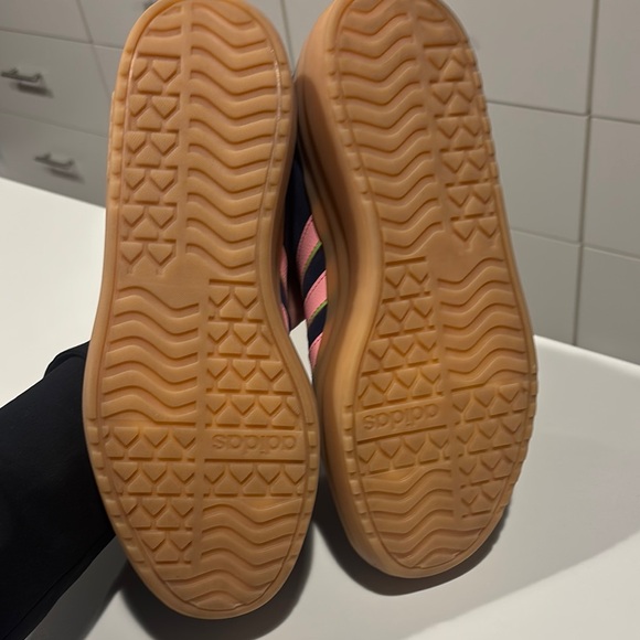 Adidas Navy and Pink Sneakers - Picture 2 of 6